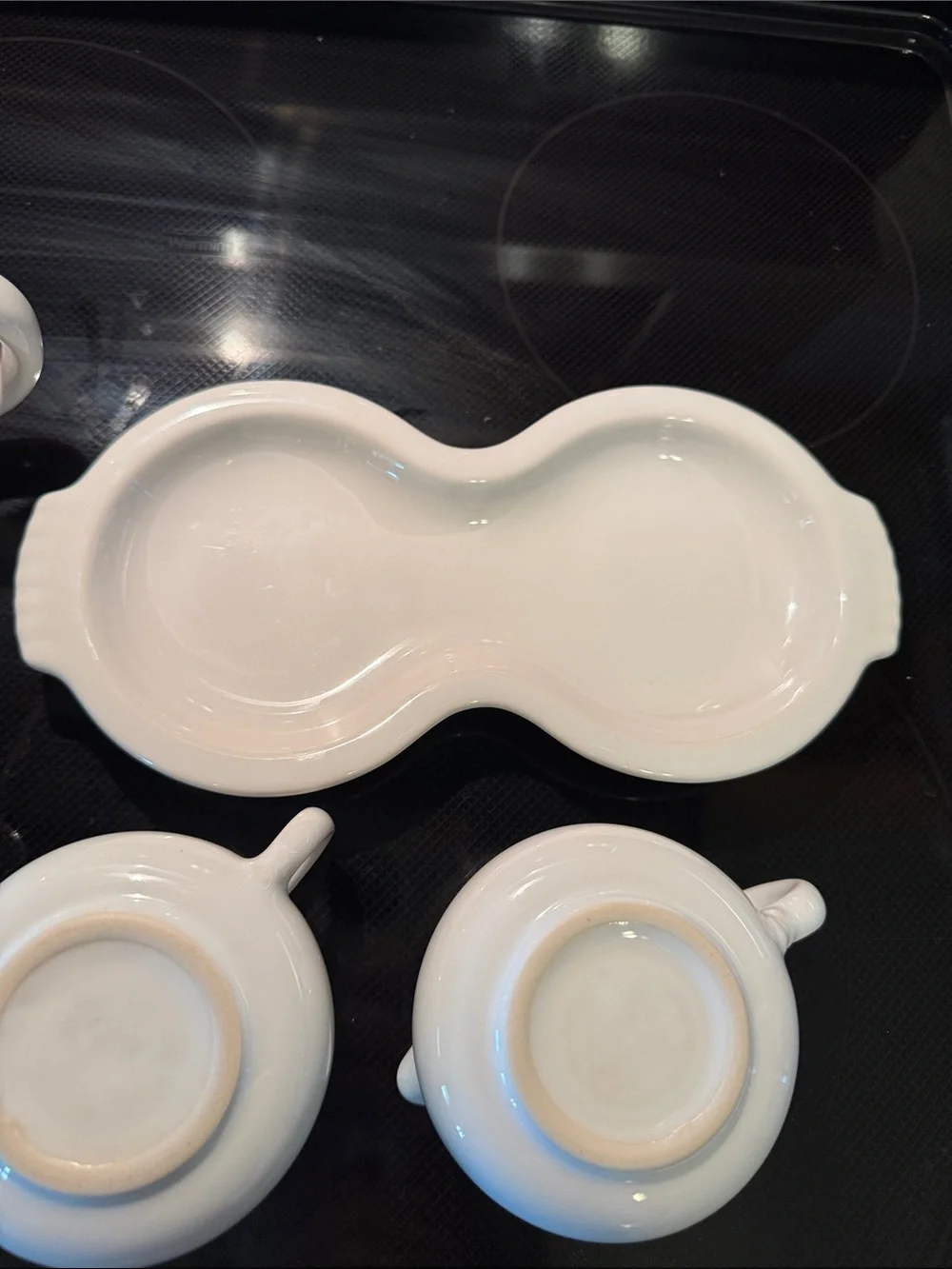 Fiestaware White Teapot with Sugar and Creamer plus Tray - Picture 9 of 10